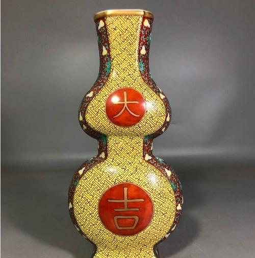 中国传统艺术陶瓷的鉴藏与美学价值